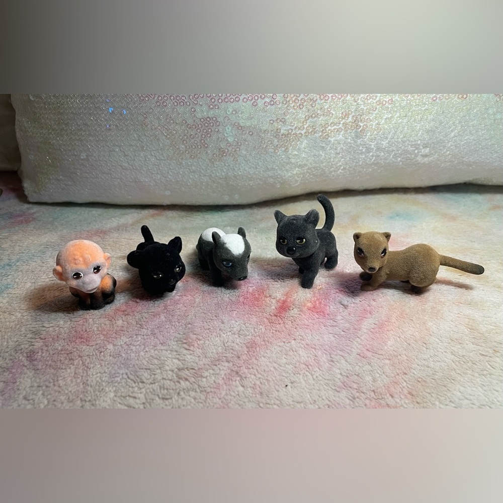 Lot of 5 Jungle in my Pocket Figures
